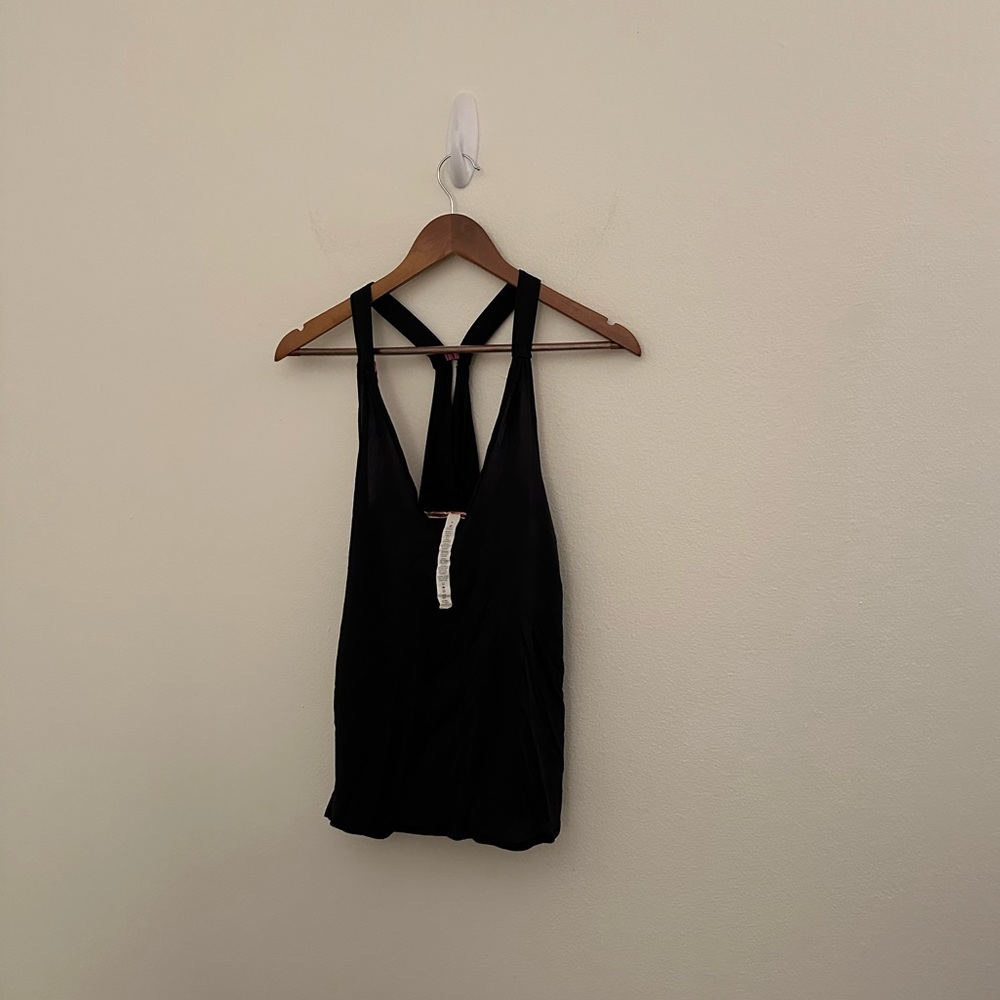 Lululemon Black Scoop Neck Tanktop with Floral Sports Bra Size 6